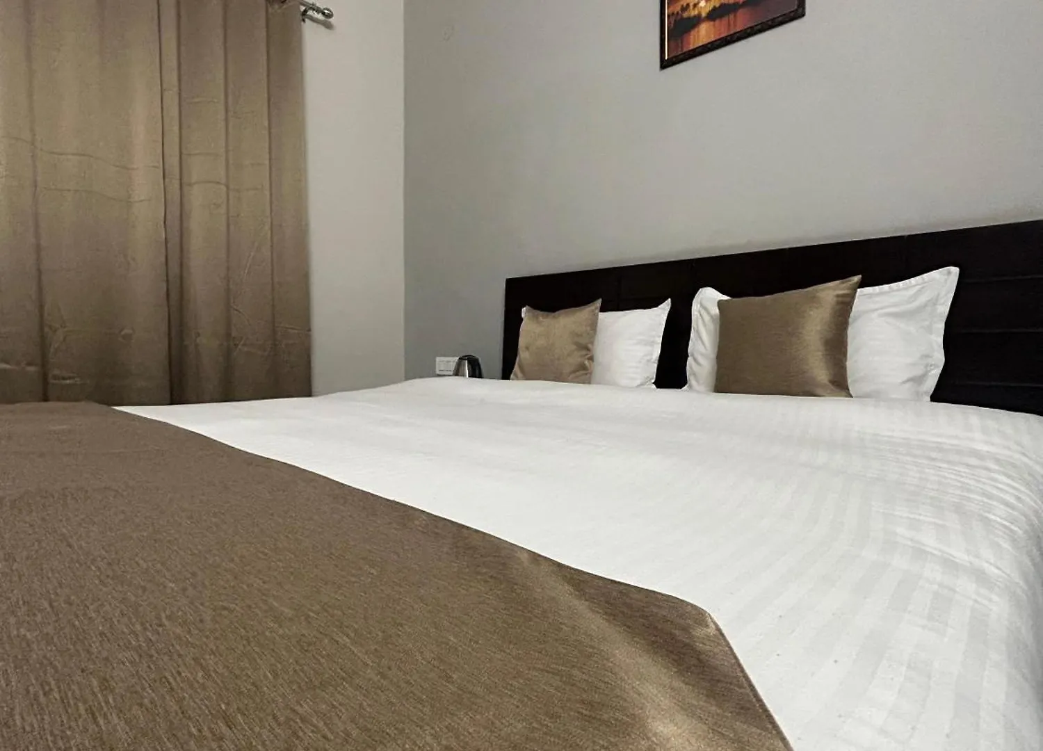 ***  Raj Residency Hotel Gurgaon India