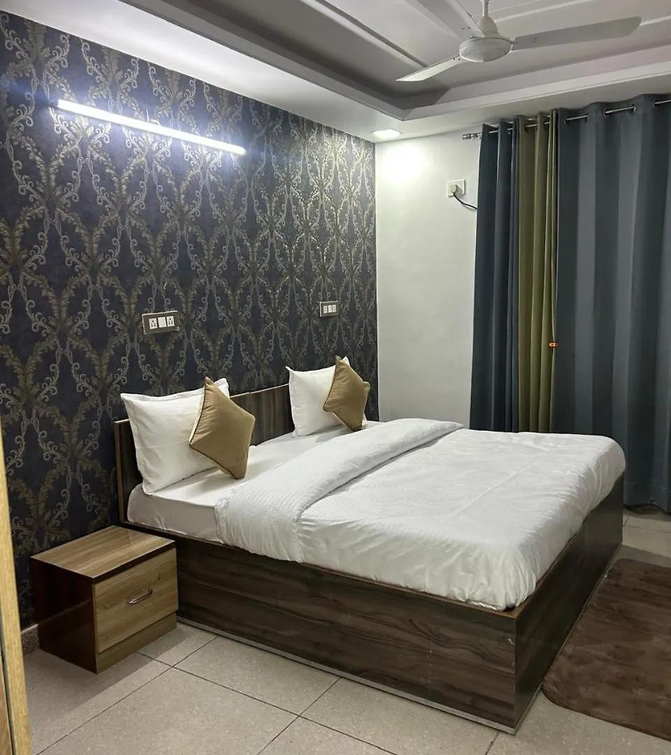 Raj Residency Hotel Gurgaon 3*,  India